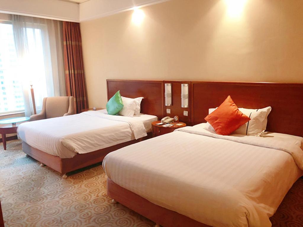 Hotel Equatorial צ'ינגדאו מראה חיצוני תמונה